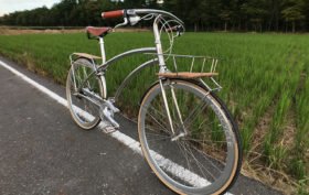 Le vélo chromé Aoi Cycle au design unique et fait à la main